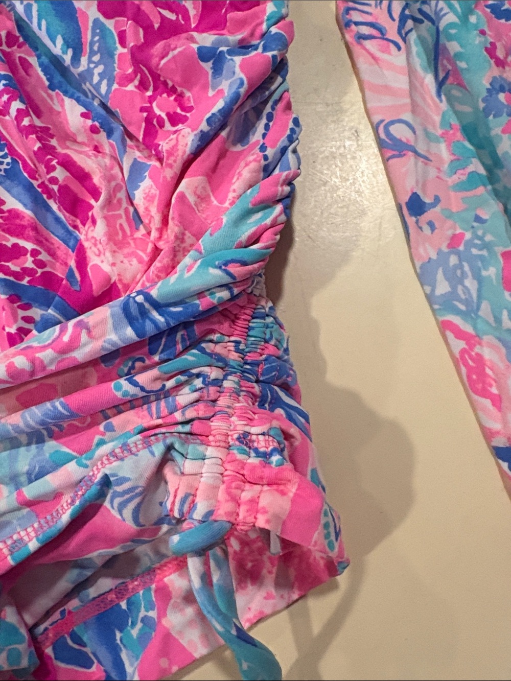 Lilly Pulitzer Rash Guard/Cover up XL - Picture 2 of 4